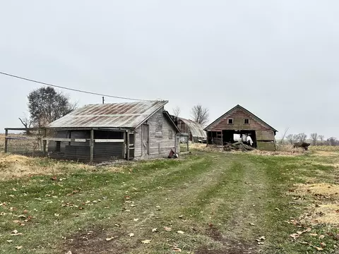 18683 Malvern Rd, Morrison, IL 61270 photo 5