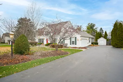 710 Braewood Dr, Algonquin, IL 60102 photo 2