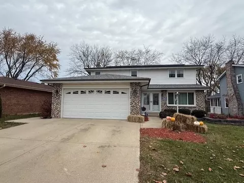969 Dearborn Cir, Carol Stream, IL 60188