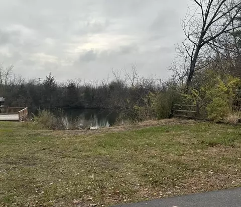 13 Hole In The Wall Rd, Wilmington, IL 60481