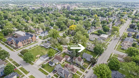 View/Area - 552 Walnut Ave, Elgin, IL 60123 photo 2 of 4