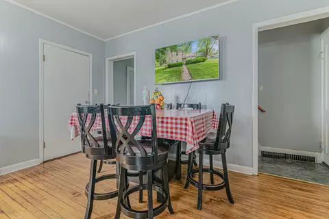 Dining - 552 Walnut Ave, Elgin, IL 60123 photo 3 of 3