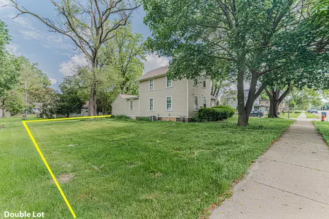 Other - 552 Walnut Ave, Elgin, IL 60123 photo 2 of 2