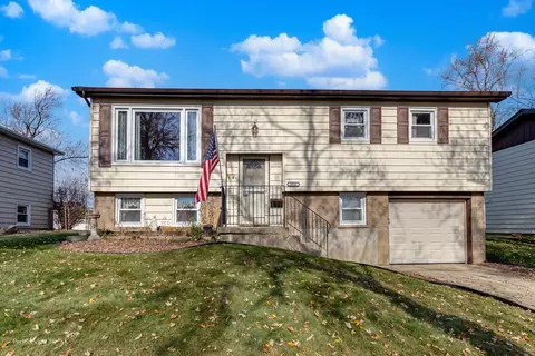 5918 Stuart Ln, Oak Forest, IL 60452
