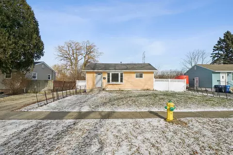 1626 Rice St, Waukegan, IL 60087