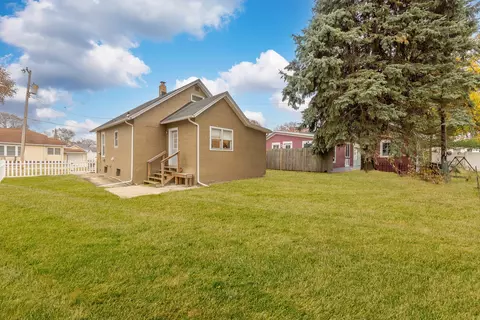 Exterior - 809 Poplar St, Ottawa, IL 61350 photo 3 of 6