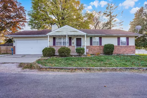 207 Byrn St, Troy, IL 62294