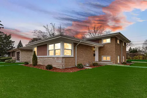 1845 Everett Ave, Des Plaines, IL 60018