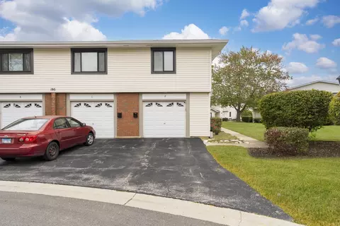 195 Duxbury Ct #D, Bloomingdale, IL 60108