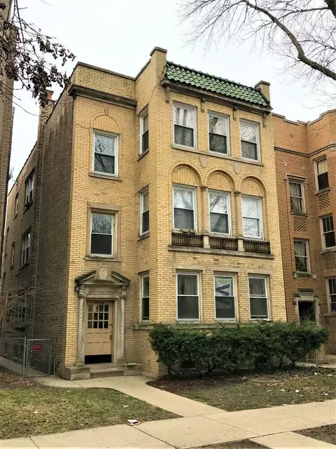 5526 N Artesian Ave, Chicago, IL 60625
