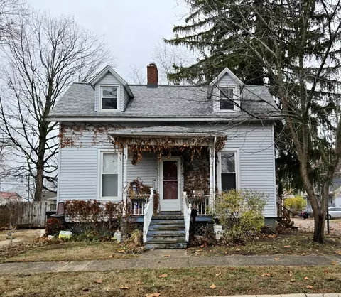 108 E Oregon St, Urbana, IL 61801
