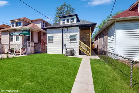 Exterior - 7545 S Perry Ave, Chicago, IL 60620 photo 4 of 5