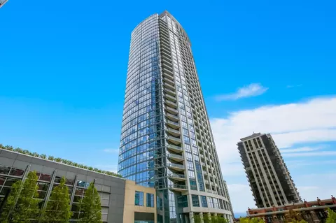 1235 S Prairie Ave #807, Chicago, IL 60605