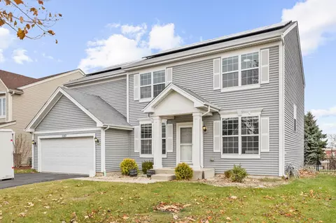 1157 Clearwater Dr, Pingree Grove, IL 60140