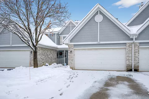 1391 Sherwood Ct, Gurnee, IL 60031