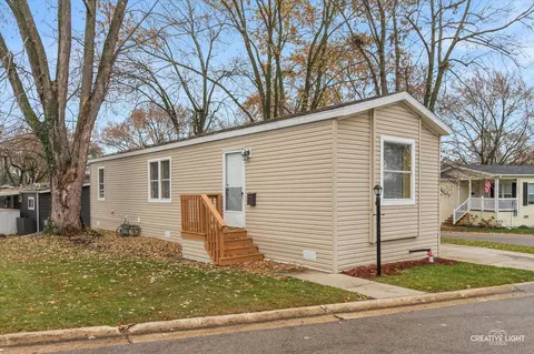 1101 Richard Rd, Elgin, IL 60123