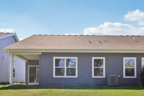Exterior - 1128 Bluebell Ln, Bartlett, IL 60103 photo 5 of 7