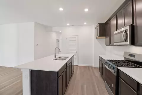 Kitchen - 1128 Bluebell Ln, Bartlett, IL 60103 photo 3 of 4