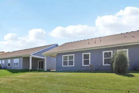 Exterior - 1128 Bluebell Ln, Bartlett, IL 60103 photo 6 of 7
