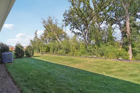 Exterior - 1128 Bluebell Ln, Bartlett, IL 60103 photo 7 of 7