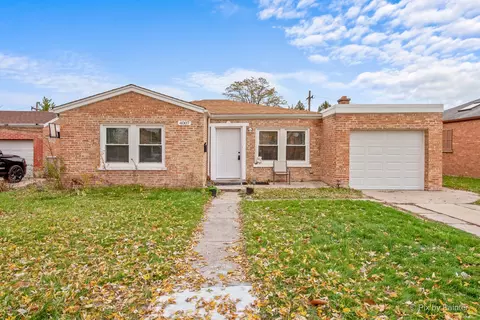 4007 Grace St, Schiller Park, IL 60176