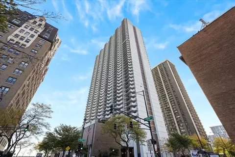 6033 N Sheridan Rd #43H, Chicago, IL 60660