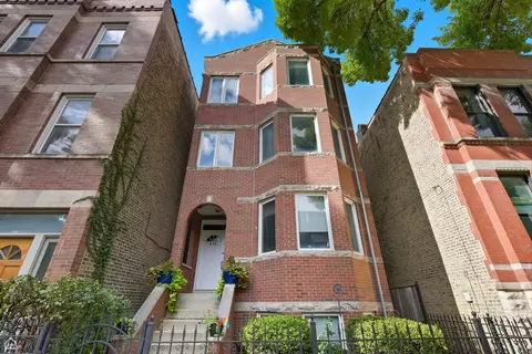 830 N Hermitage Ave #2, Chicago, IL 60622