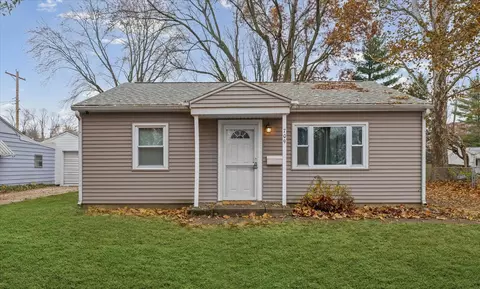 709 E Michigan Ave, Urbana, IL 61801