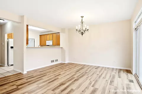304 Whitaker Trl #2-4, Mchenry, IL 60050 photo 7