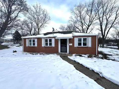 602 Sangamon Rd, Marquette Heights, IL 61554