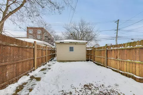 Exterior - 4049 S Indiana Ave, Chicago, IL 60653 photo 3 of 3