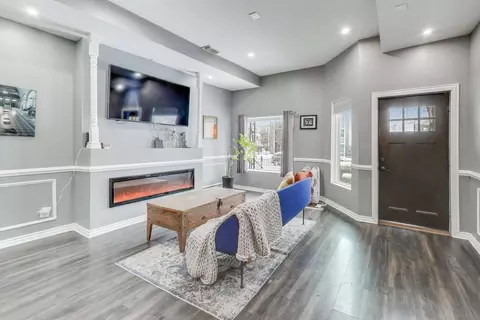 Living - 4049 S Indiana Ave, Chicago, IL 60653 photo 2 of 2