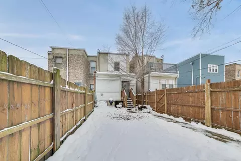 Exterior - 4049 S Indiana Ave, Chicago, IL 60653 photo 2 of 3