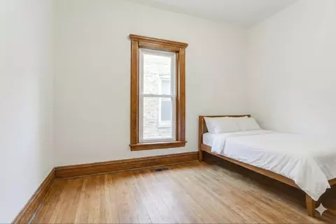 Bedroom - 4049 S Indiana Ave, Chicago, IL 60653 photo 2 of 4