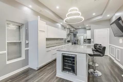 Kitchen - 4049 S Indiana Ave, Chicago, IL 60653 photo 1 of 5