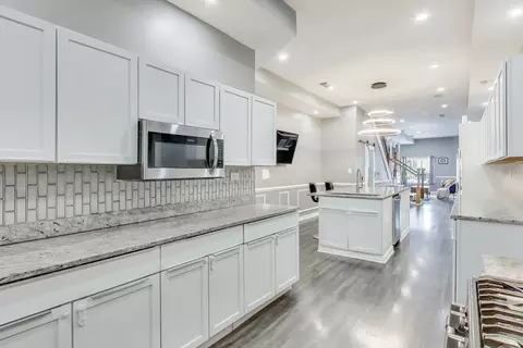 Kitchen - 4049 S Indiana Ave, Chicago, IL 60653 photo 5 of 5