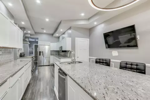 Kitchen - 4049 S Indiana Ave, Chicago, IL 60653 photo 3 of 5
