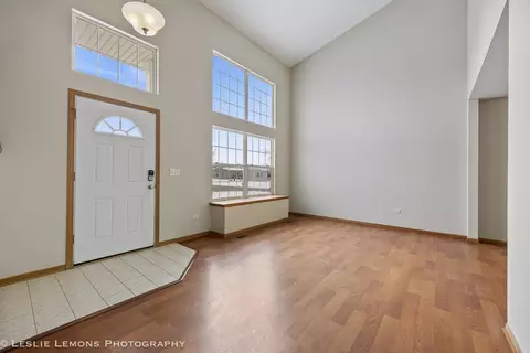 Living - 4798 W Lilac Ave, Monee, IL 60449 photo 2 of 9