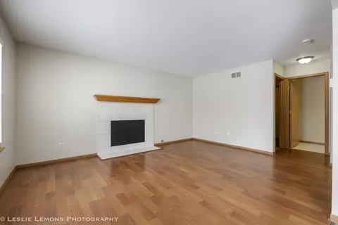 Living - 4798 W Lilac Ave, Monee, IL 60449 photo 6 of 9
