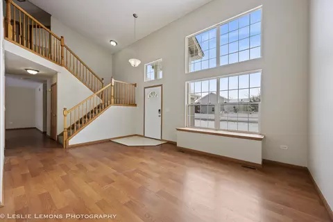 Living - 4798 W Lilac Ave, Monee, IL 60449 photo 4 of 9