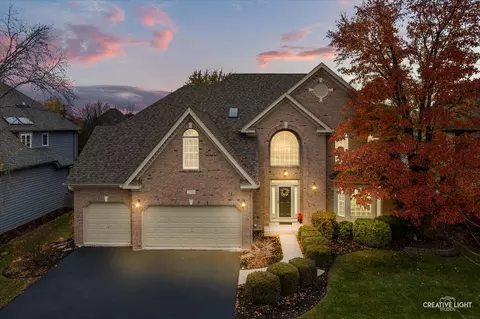 2543 Dewes Ln, Naperville, IL 60564