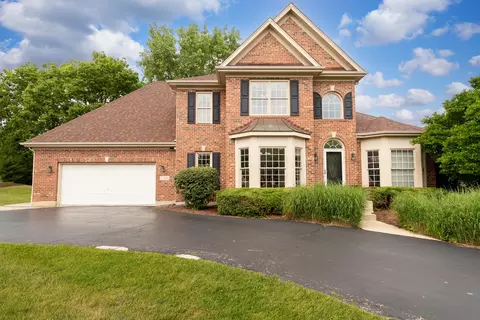 4308 Royal Windyne Ct, Saint Charles, IL 60174