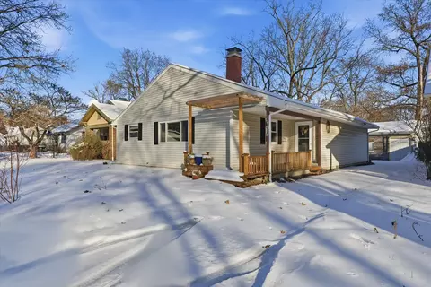 910 S Wabash Ave, Urbana, IL 61801