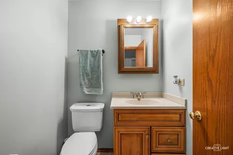 Bath - 1905 Chestnut Grove Dr, Plainfield, IL 60586 photo 1 of 3