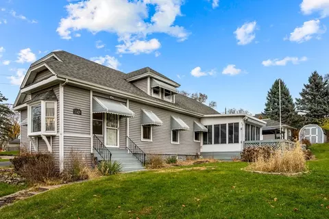 142 Cottage Ave, Carpentersville, IL 60110