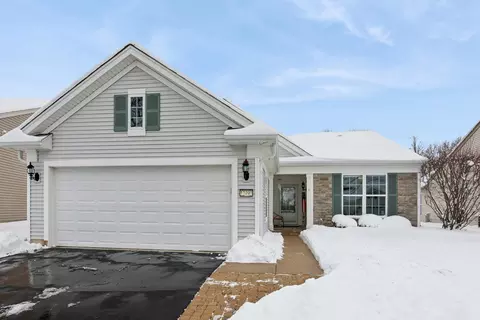 12490 Russet Ln, Huntley, IL 60142