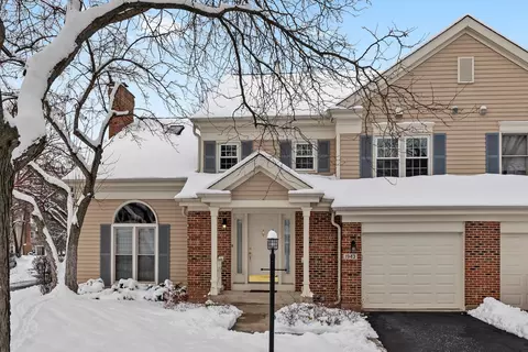 1943 N Charter Point Dr #D, Arlington Heights, IL 60004