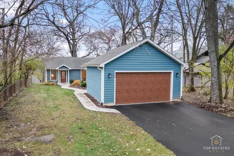 948 Woodland Ave, Batavia, IL 60510