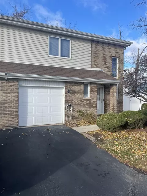 10956 S 76th Ave #H, Palos Hills, IL 60465