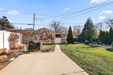Exterior - 460 S Winfield Ave, Kankakee, IL 60901 photo 3 of 9